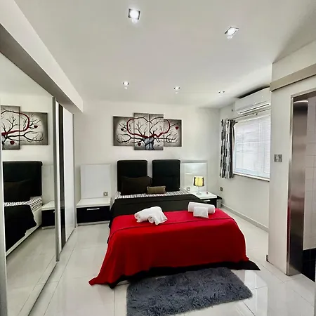 Luxury Seafront 3br Daire