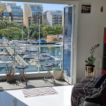 Luxury Seafront 3br شقة Ta Xbiex